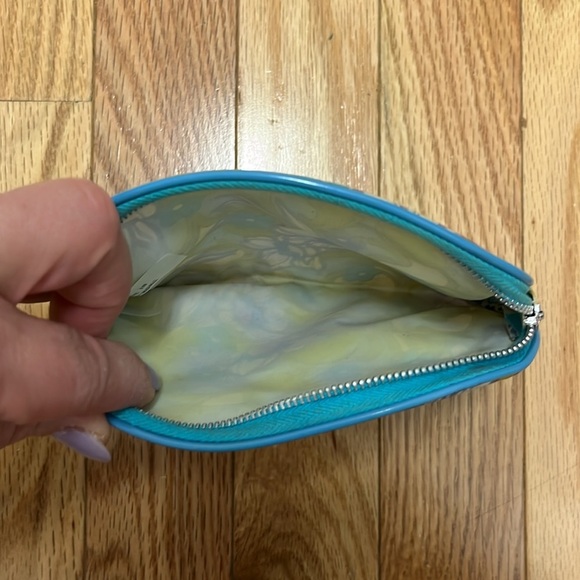 Vintage Floral Cosmetic Zip Pouch - Picture 5 of 5